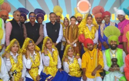 Prof. Saubhagya Vardhan, Director, NZCC along with Sh. Ajoy Kumar Sinha, UT Finance Secretary during “Chandikrit 2018” an industrial fair at parade ground, Sector 17, Chandigarh on 09 March, 2018. Artists of NZCC presented colorful and vibrant folk dances during the fair.